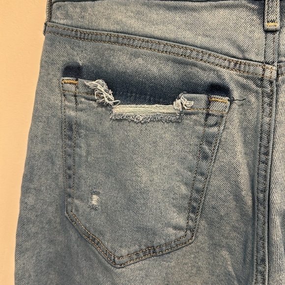 HOLLISTER Curvy High Rise Mom Jeans Size 7R Light Wash Vintage Stretch W28 L27 - Picture 3 of 7